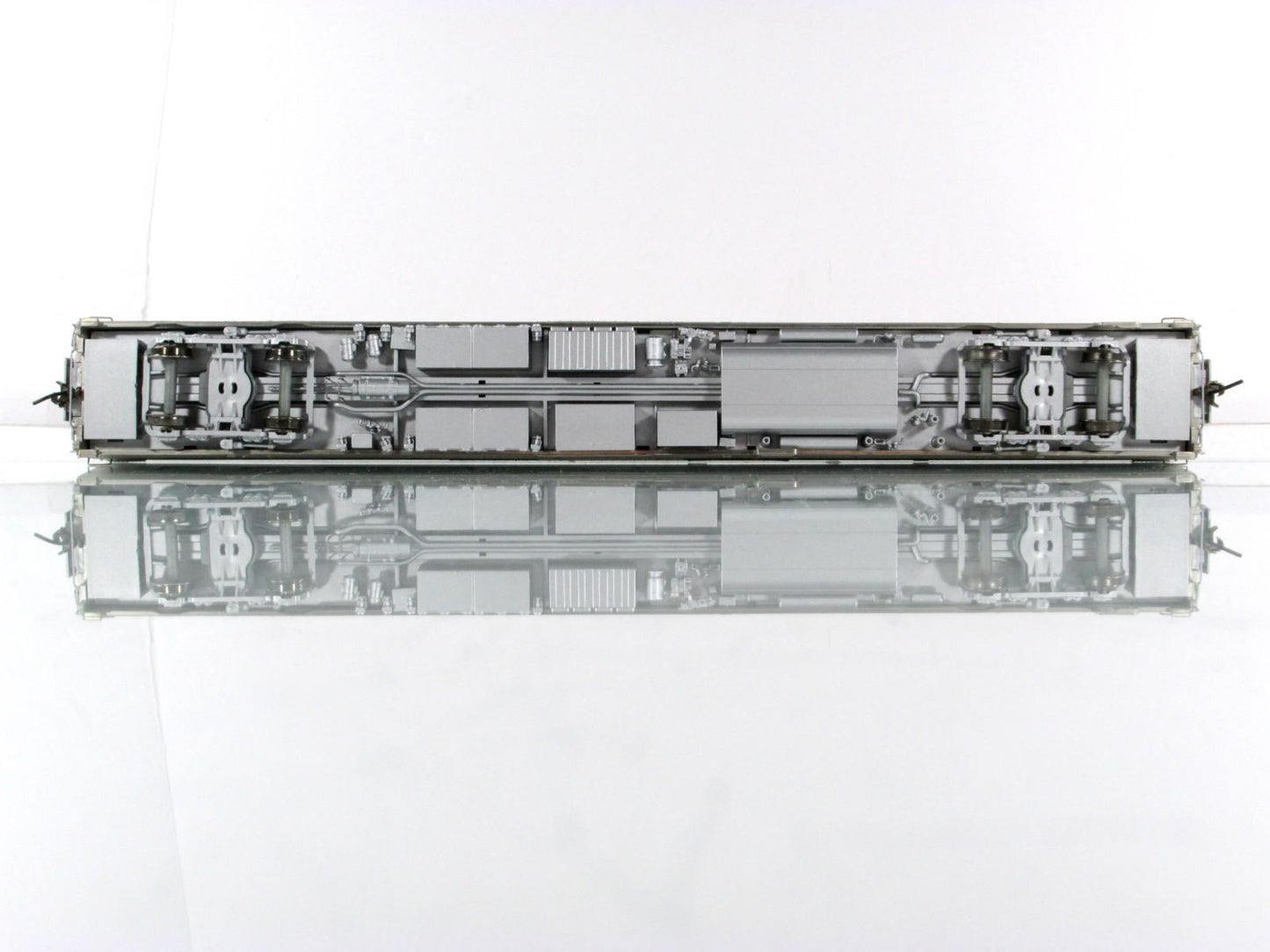 HO Scale ***DRGW CA ZEPHYR*** SILVER BANQUET Diner 1115 ---Broadway 517, Lighted