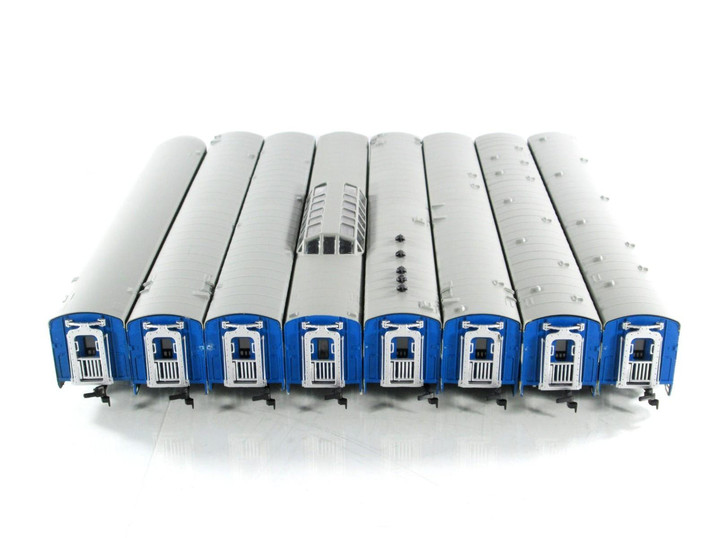 HO Scale ***MISSOURI PACIFIC*** Lightweight Passenger Car 8-Pack Set - IHC 47358