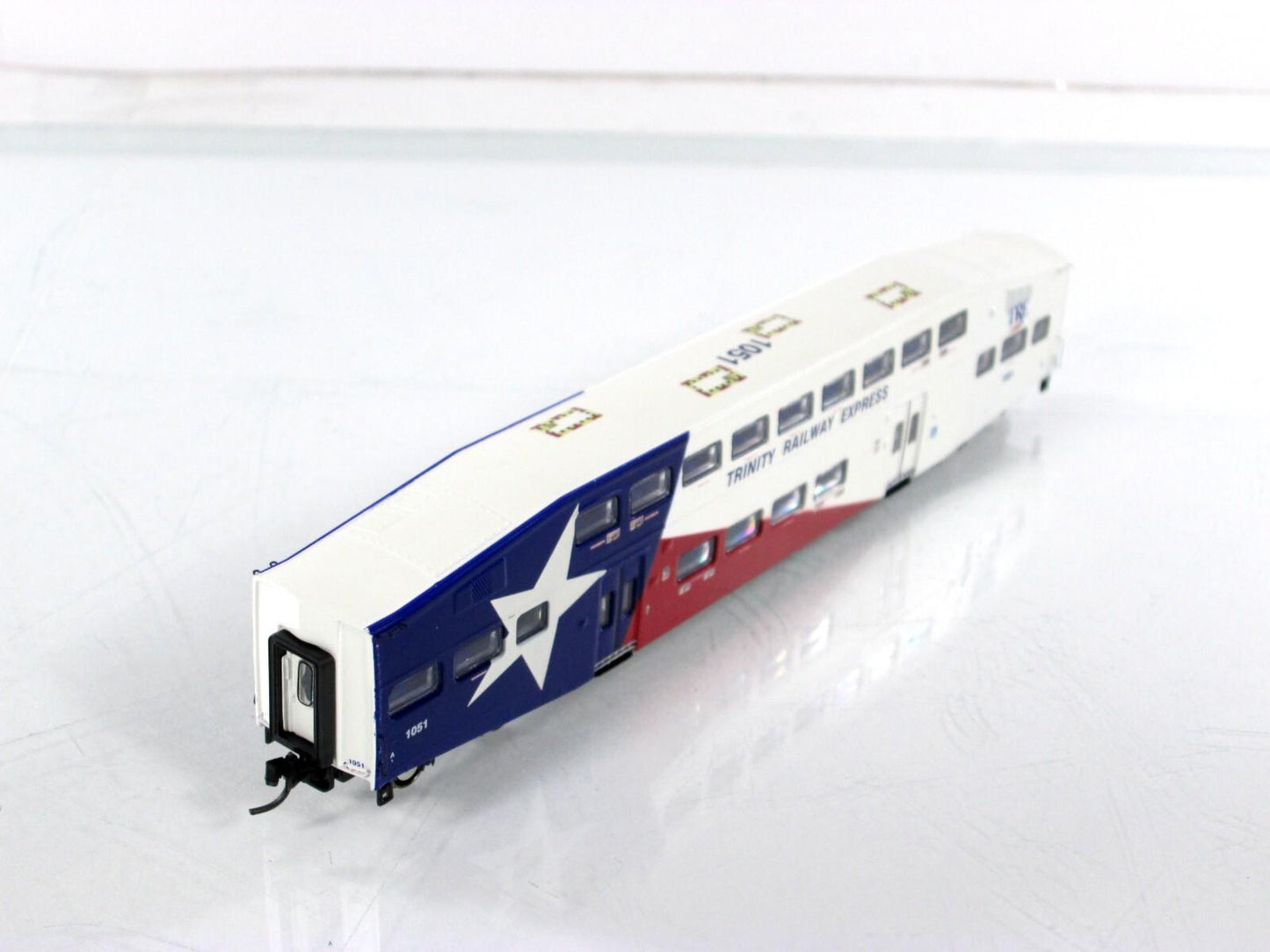 N Scale **TRINITY RAILWAY EXPRESS** Bombardier Coach #1051 - Athearn 10169 *RARE