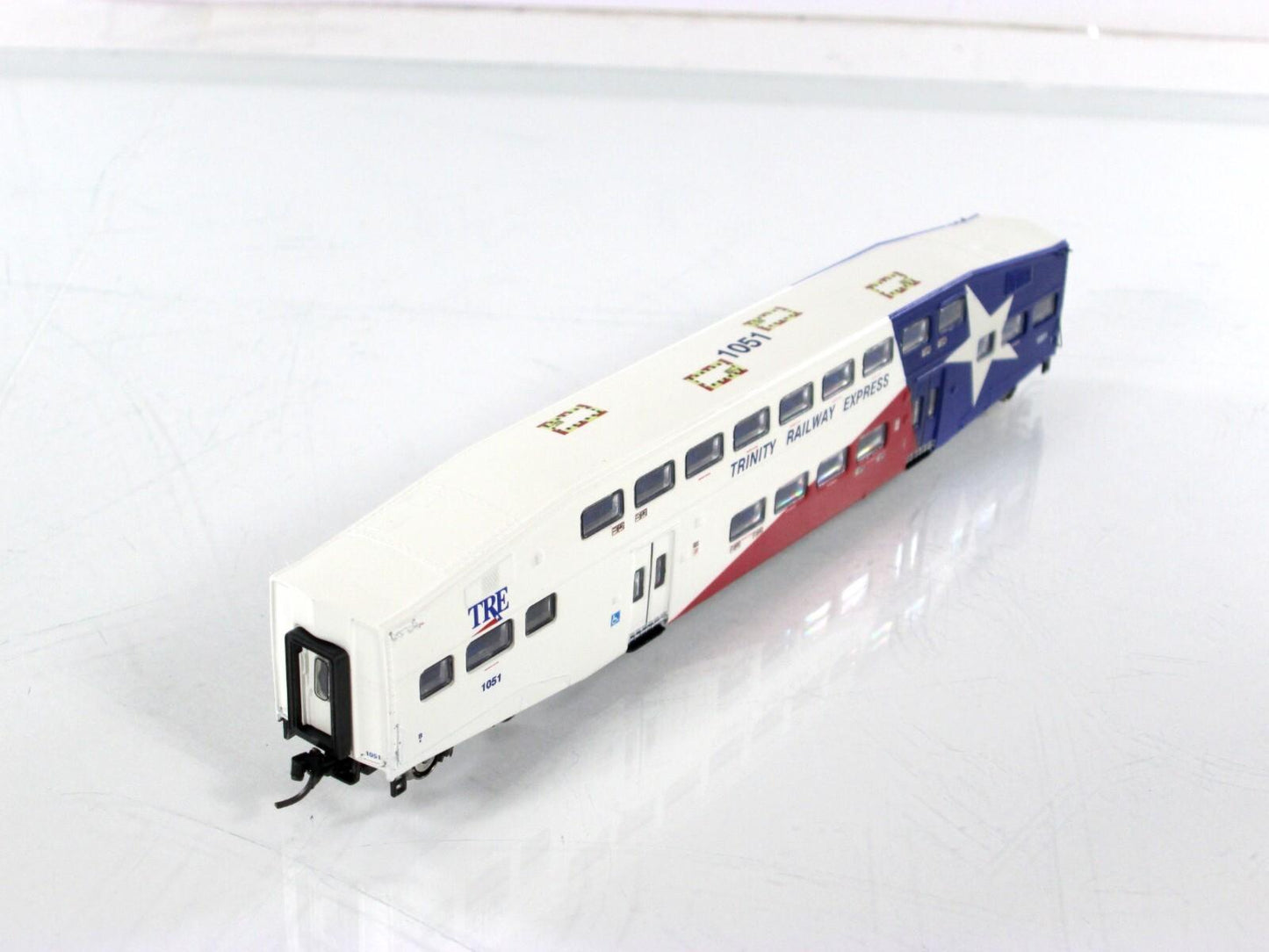 N Scale **TRINITY RAILWAY EXPRESS** Bombardier Coach #1051 - Athearn 10169 *RARE