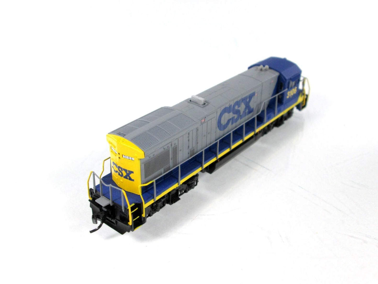 N Scale ****CSX**** B23-7 Diesel Locomotive #3106 ---- Atlas 49716, DCC Equipped