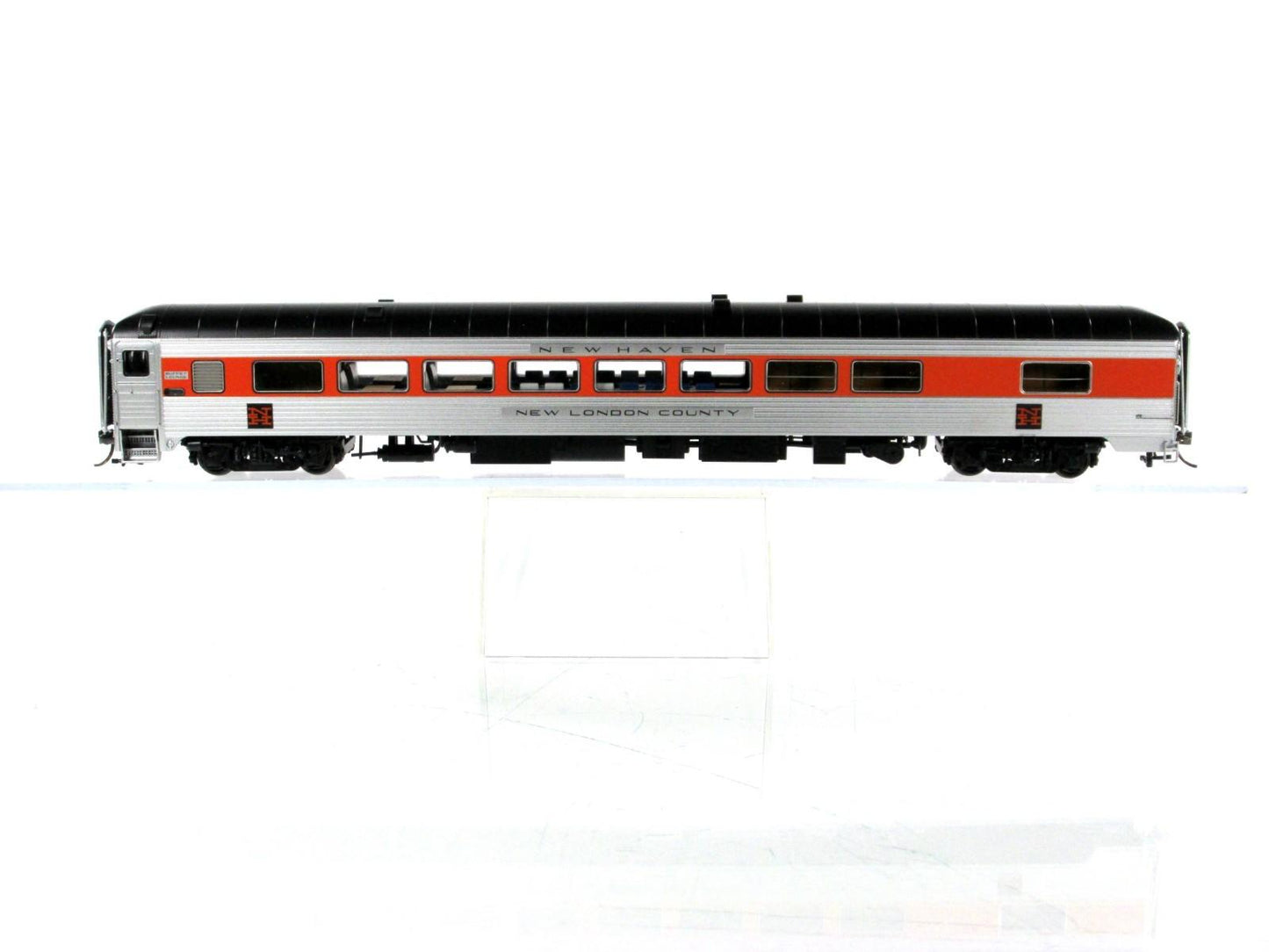 HO Scale ***NEW HAVEN*** NEW LONDON County Car -- Rapido 134019, Lighted **RARE*