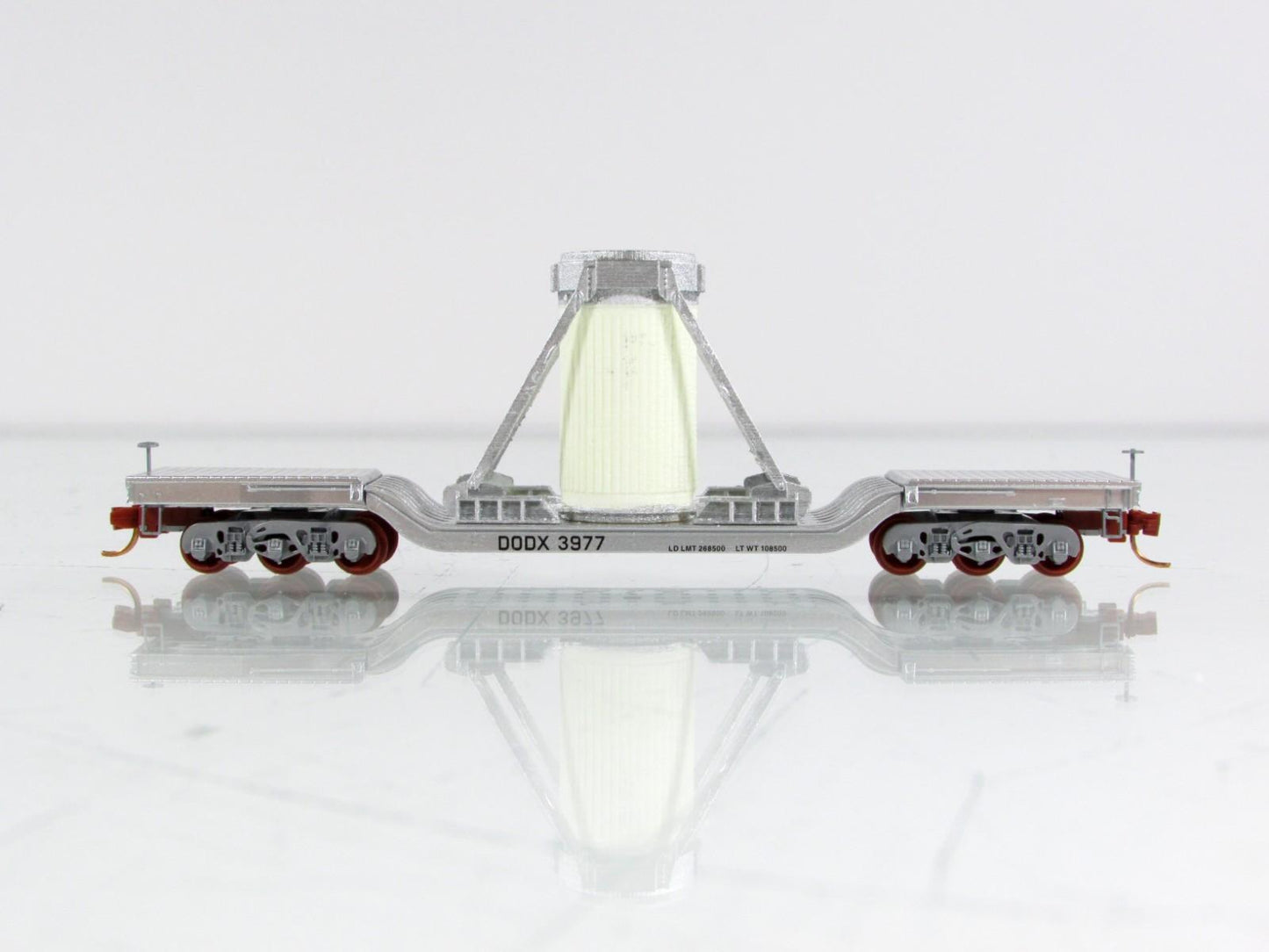 N Scale **NUCLEAR FLASK TRANSPORT (Glows)** Flat Car, DODX 3977 -- NSE MTL 19-56