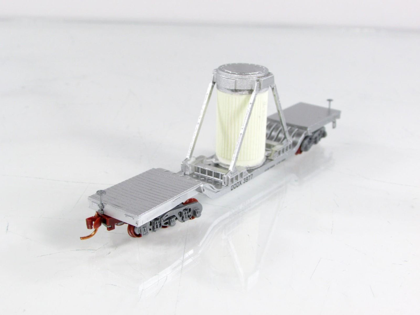 N Scale **NUCLEAR FLASK TRANSPORT (Glows)** Flat Car, DODX 3977 -- NSE MTL 19-56