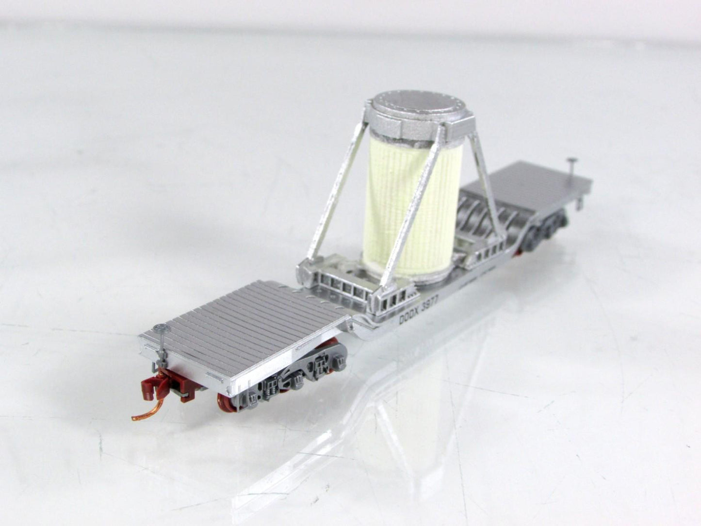 N Scale **NUCLEAR FLASK TRANSPORT (Glows)** Flat Car, DODX 3977 -- NSE MTL 19-56