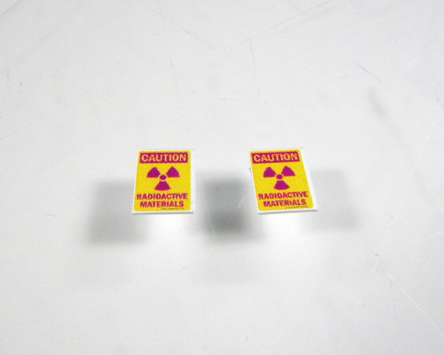 N Scale **NUCLEAR FLASK TRANSPORT (Glows)** Flat Car, DODX 39825 - NSE MTL 19-55