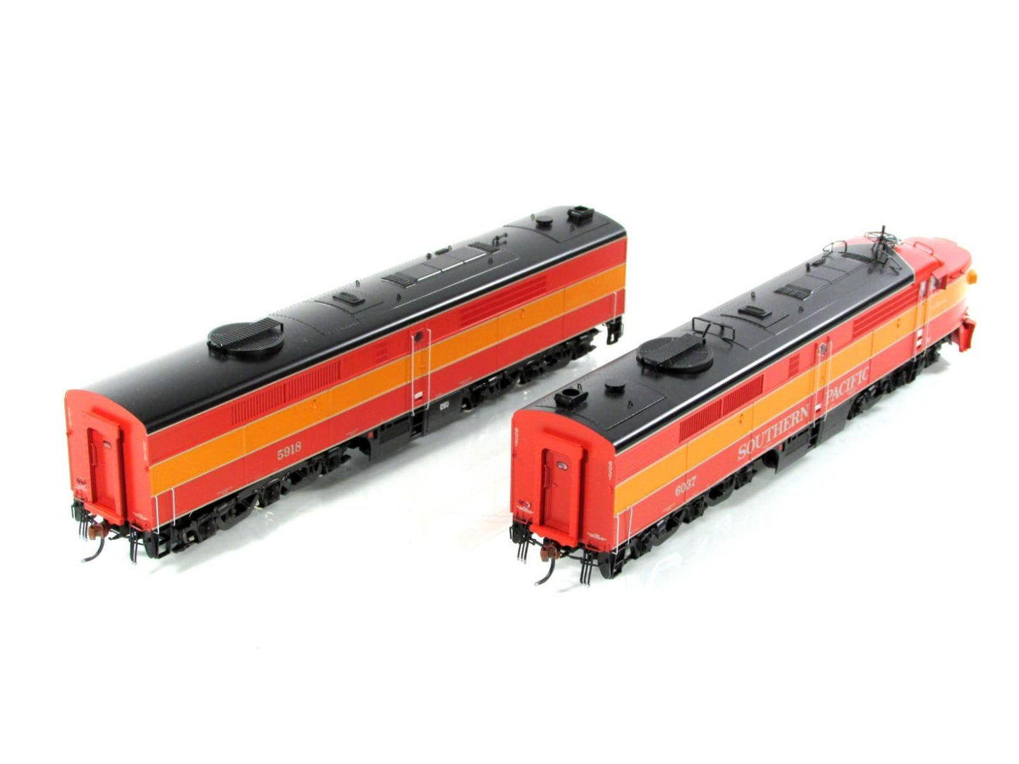 HO Scale ***SOUTHERN PACIFIC*** ALCO PA, PB-2 #6037,5918 - Rapido 23034, DCC Rdy