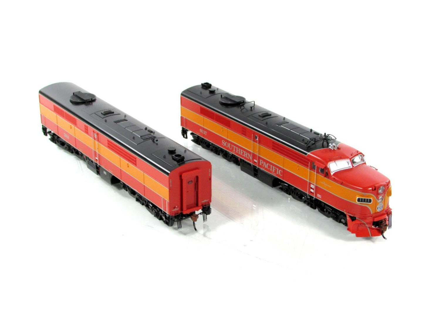 HO Scale ***SOUTHERN PACIFIC*** ALCO PA, PB-2 #6037,5918 - Rapido 23034, DCC Rdy