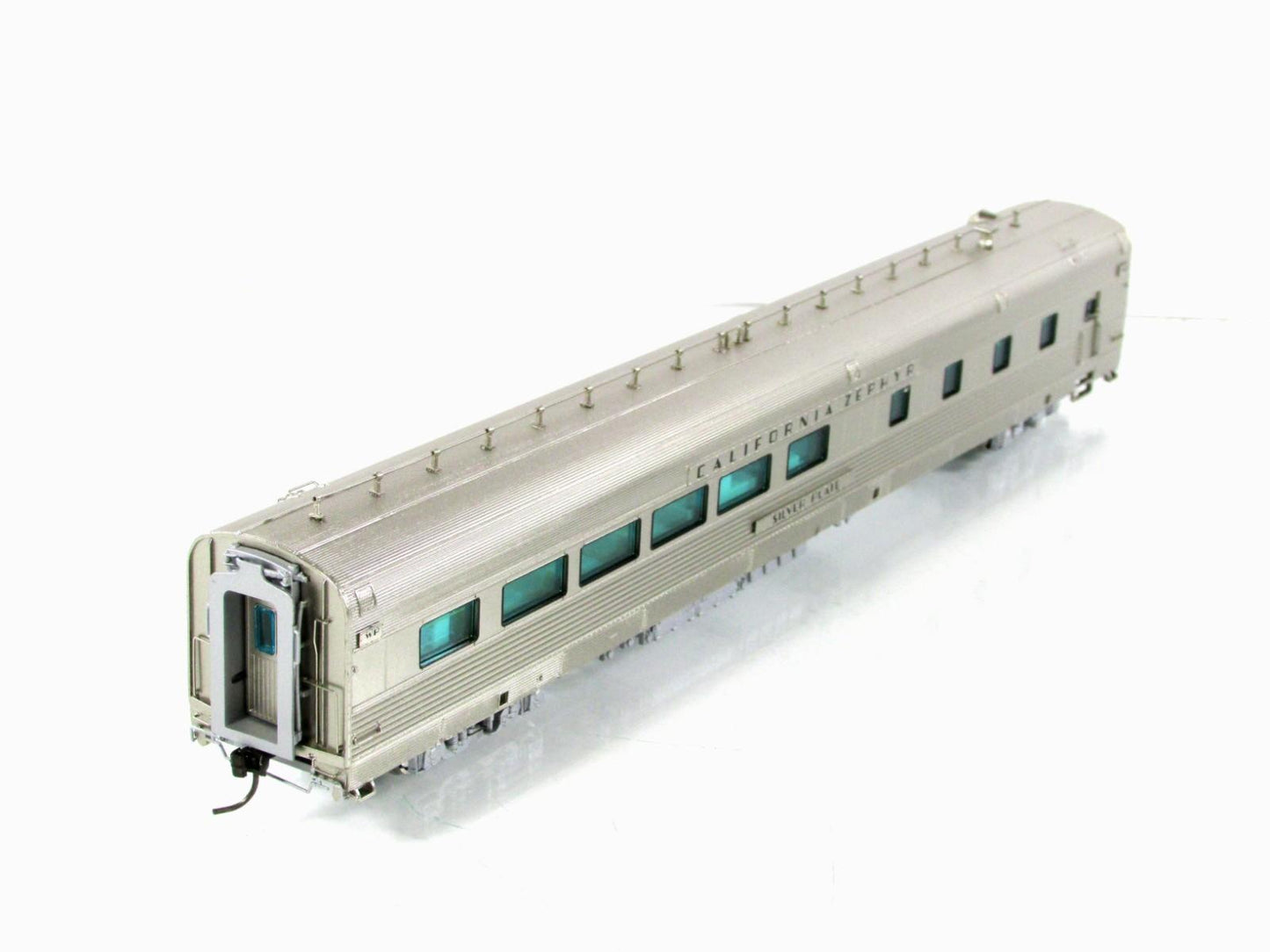 HO Scale ***WP CA ZEPHYR** SILVER PLATE Dining Car #841 - Broadway 1506, Lighted