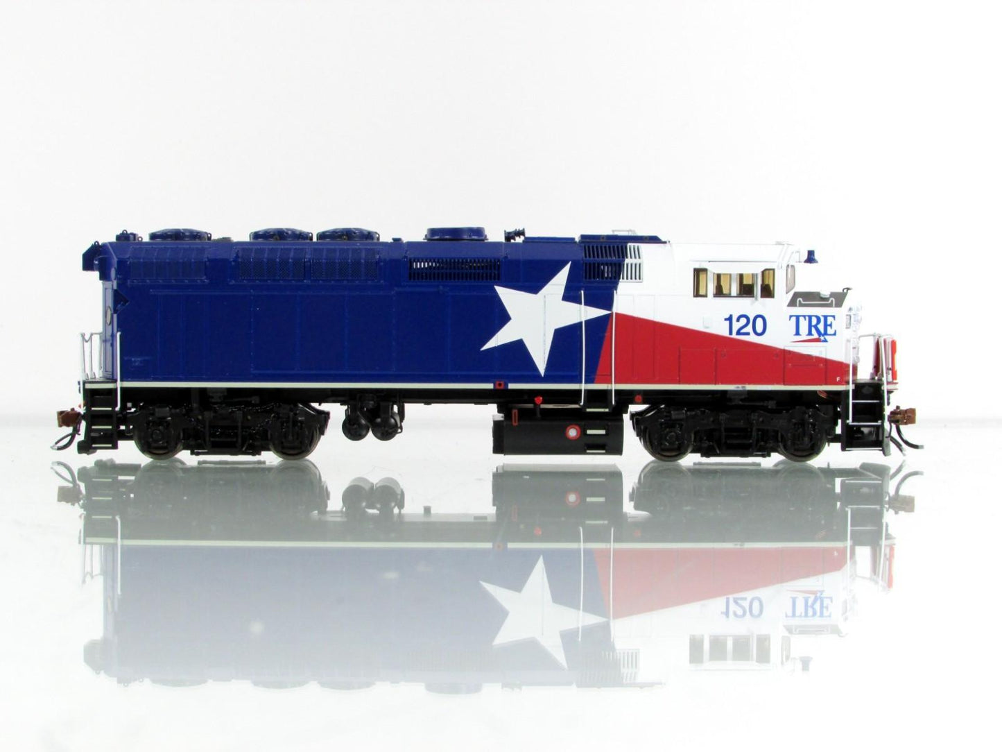 HO Scale ***TRINITY RAILWAY EXPRESS*** F59PH, TRE 120 -- Rapido 19025, DCC Ready
