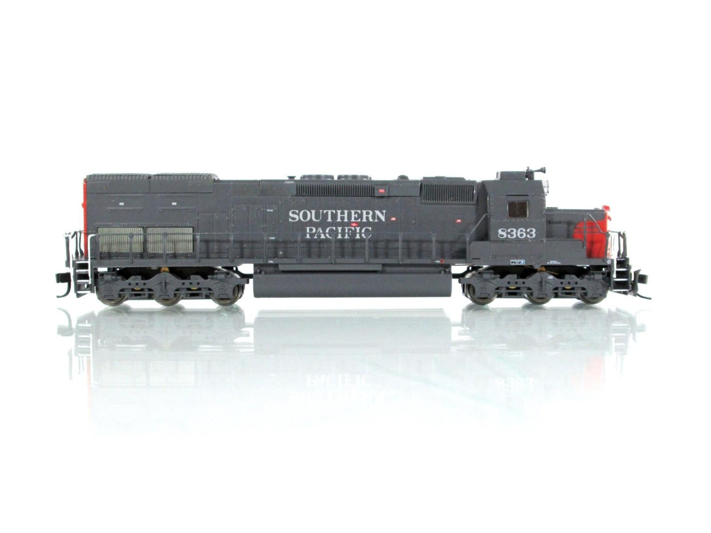 N Scale **SOUTHERN PACIFIC** SD40T-2 #8363 -- Intermountain 69405-05 **DCC Ready