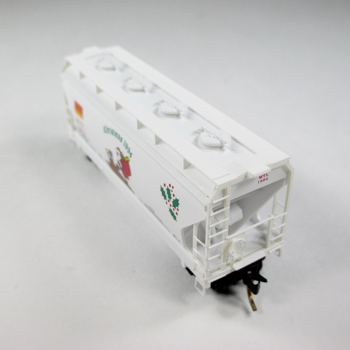 N Scale **CHRISTMAS HOLIDAY SANTA** Covered Hopper MTL 1994 - Micro Trains 92060