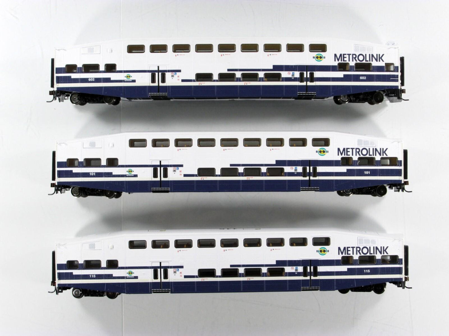 HO Scale ***METROLINK*** Bombardier Passenger Set #602, 101, 115 - Athearn 25992