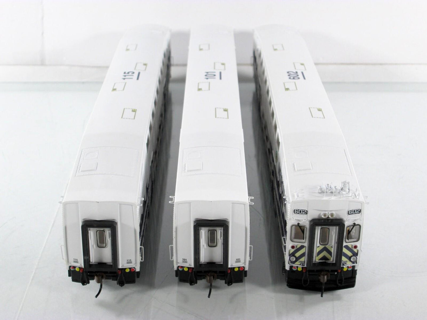 HO Scale ***METROLINK*** Bombardier Passenger Set #602, 101, 115 - Athearn 25992