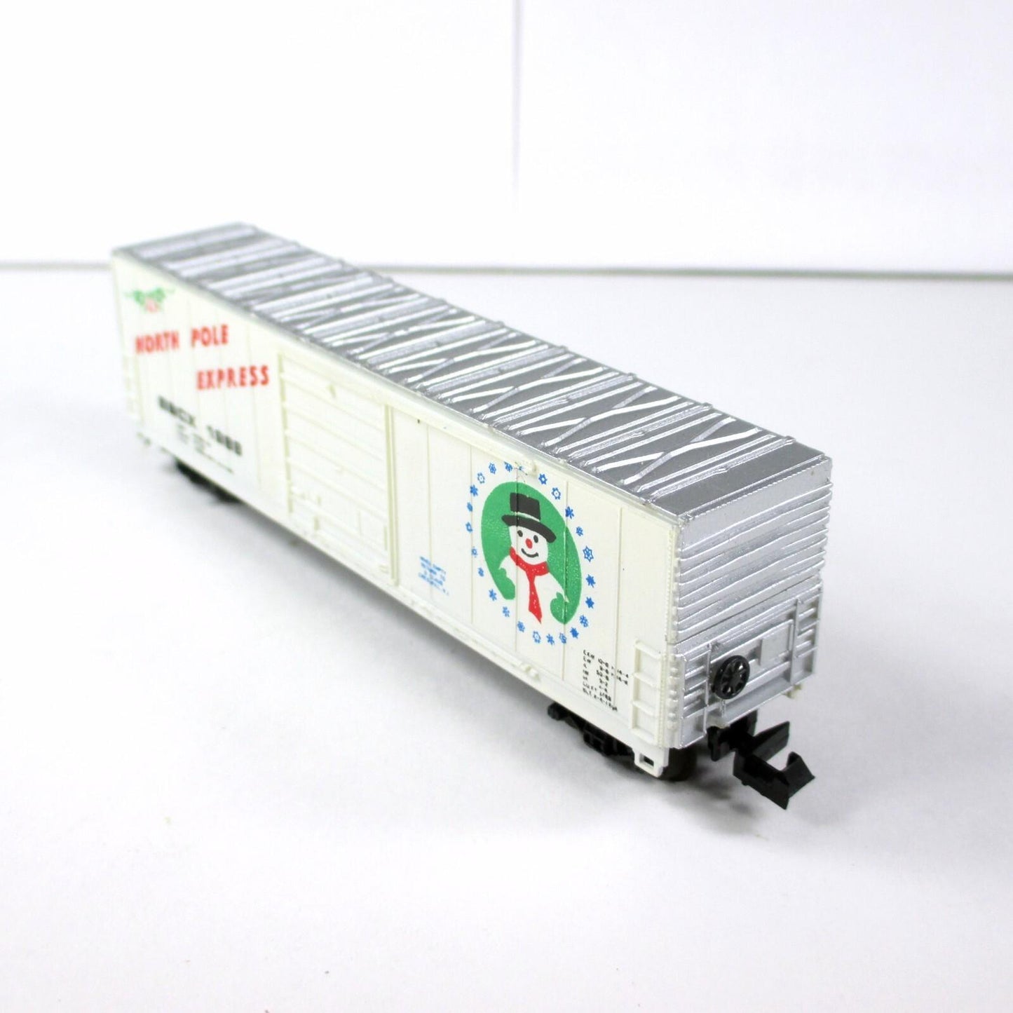 N Scale ***CHRISTMAS NORTH POLE EXPRESS*** 50' Box Car, BBCX 1988 - Bev-Bel 2167