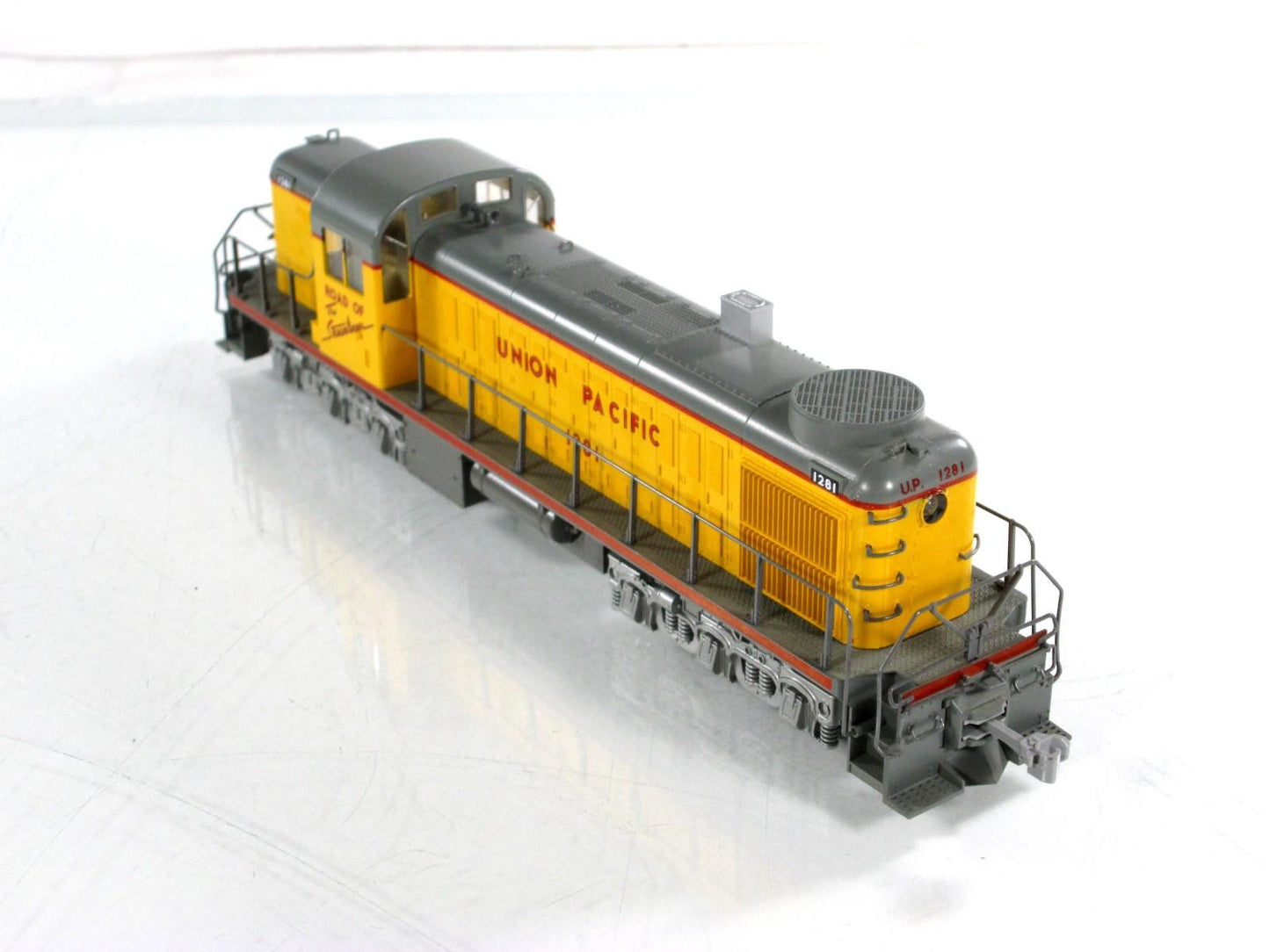 HO Scale ***UNION PACIFIC*** ALCO RSC-2, UP 1281 ------- Kato 37-2607, DCC Ready