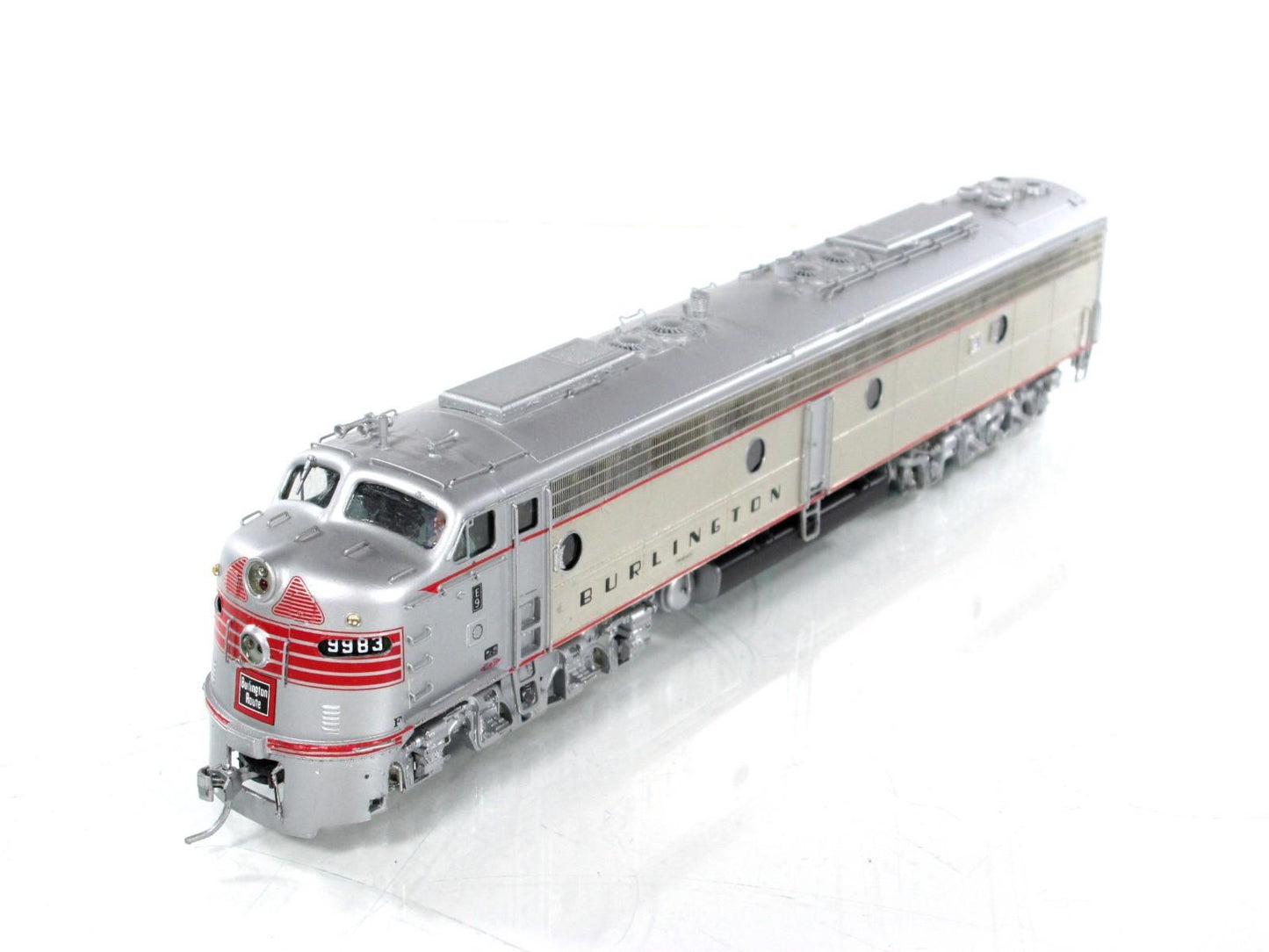 HO Scale Brass ***CB&Q*** E8A #9983 -- Overland OMI-6013, w/ Sound & DCC ***Read