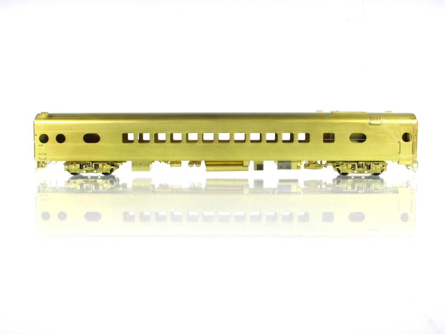 HO Scale BRASS **Milwaukee Road Hiawatha 52-Seat Coach** #535-551 SHOREHAM SHOPS