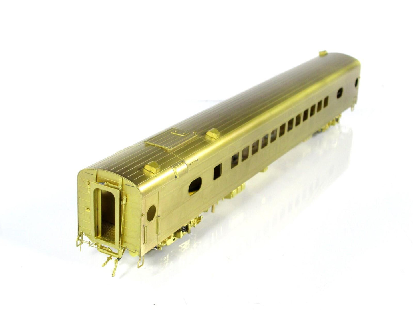 HO Scale BRASS **Milwaukee Road Hiawatha 52-Seat Coach** #535-551 SHOREHAM SHOPS