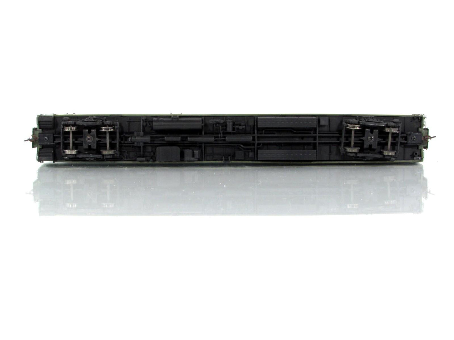HO Scale ***CANADIAN NATIONAL*** Cafe-Bar-Lounge #2514 -- Rapido 103010, Lighted