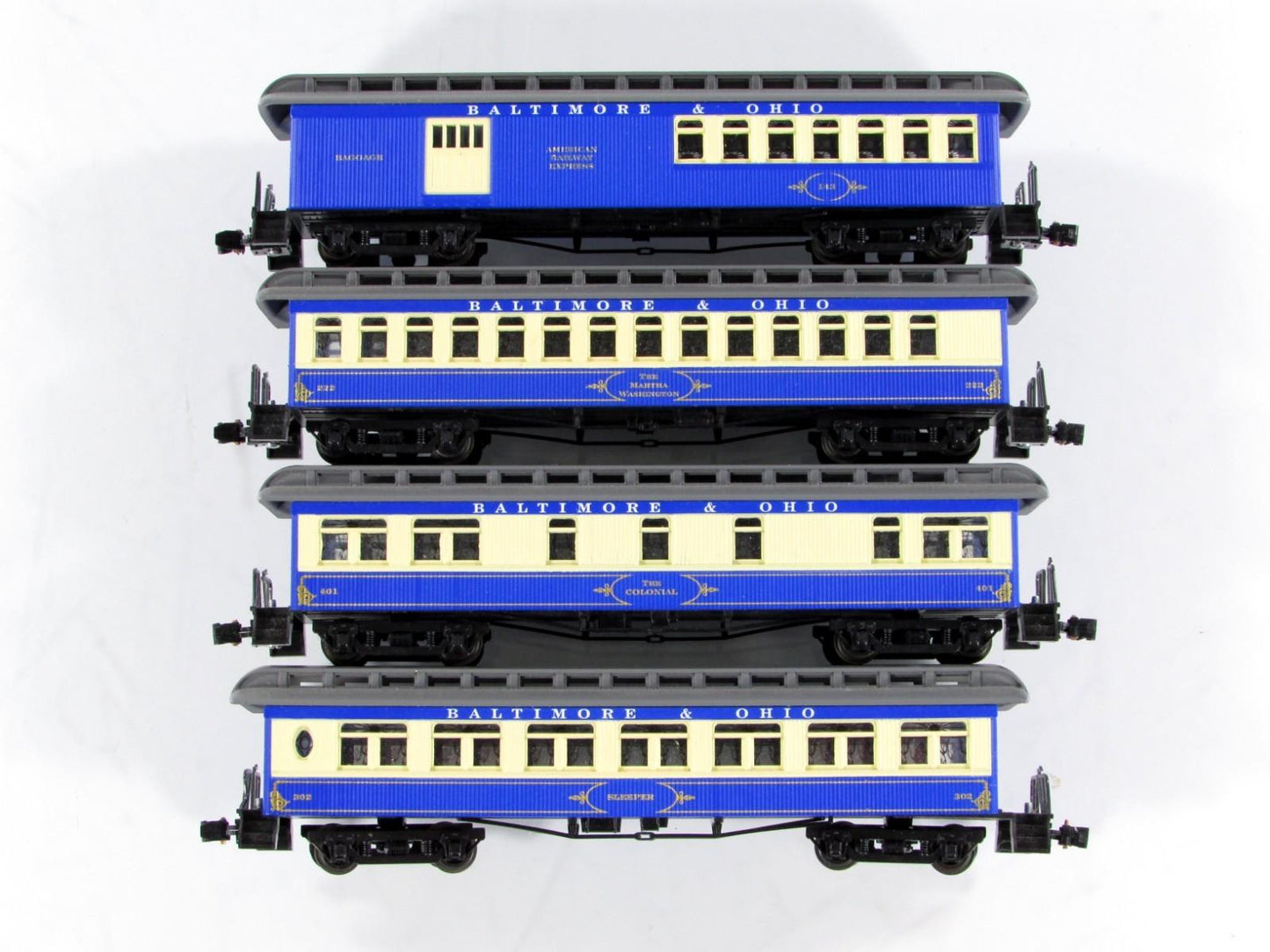 N Scale  **BALTIMORE & OHIO** Overland Passenger Set -- Roundhouse 89443 **RARE*