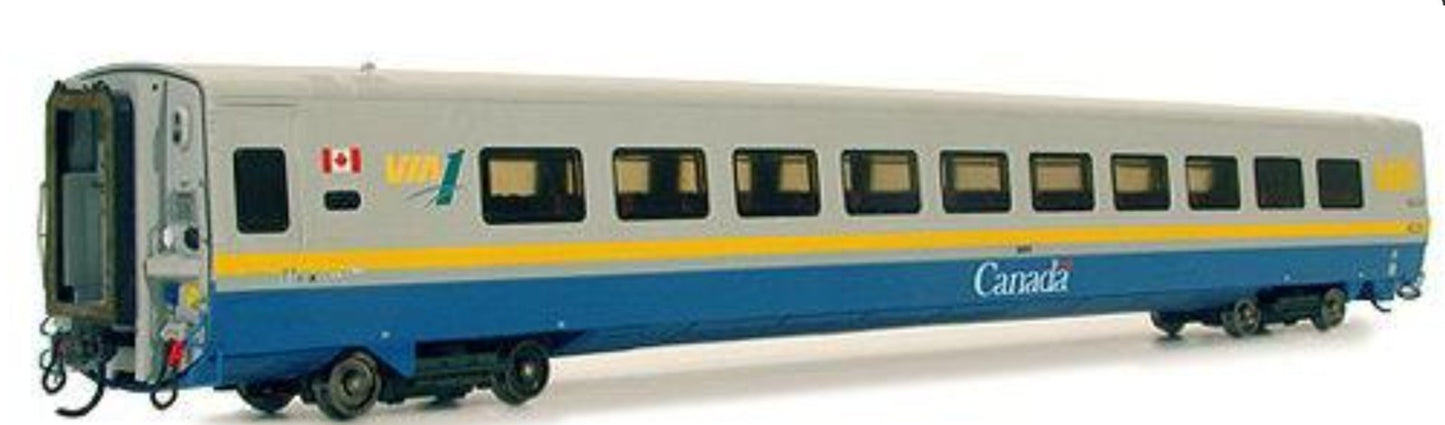 HO Scale ***VIA RAIL CANADA*** Lightweight Club Car  #3601 - Rapido 107009 *RARE