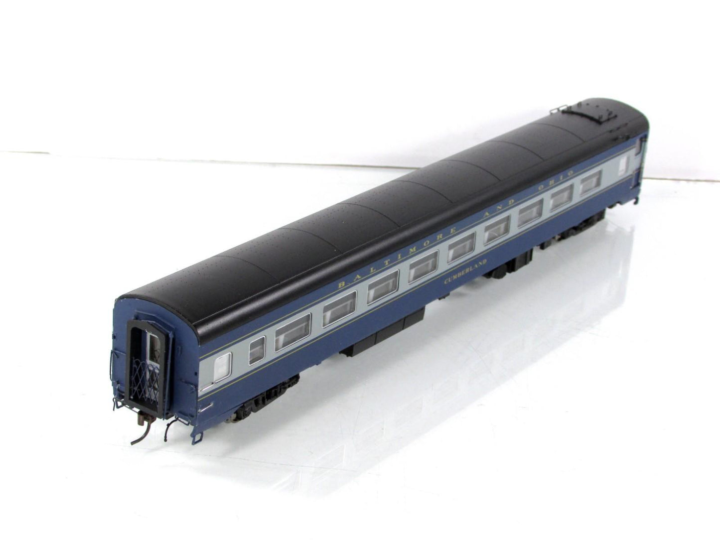 HO Scale ***BALTIMORE OHIO*** *Cumberland* Coach #5501 -- Rapido 100072, Lighted