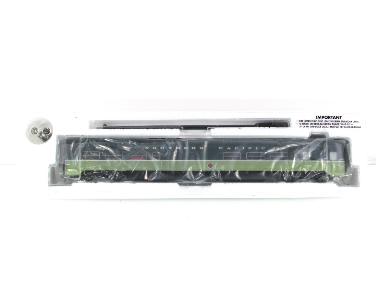 HO Scale **NORTHERN PACIFIC LOEWY* Cafe-Bar-Lounge #492 - Rapido 103043, Lighted