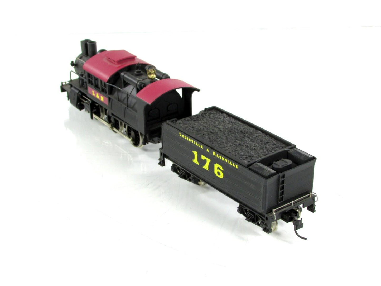 HO Scale **LOUISVILLE NASHVILLE** 2-6-0 MOTHER HUBBARD #176 - IHC Premiere 23172