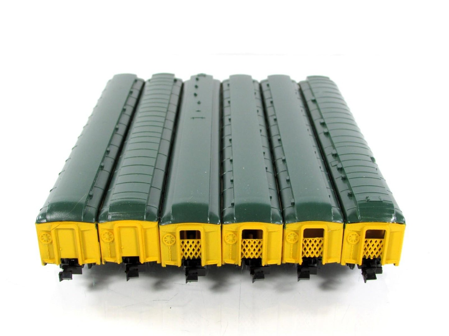 N Scale **CHICAGO & NORTH WESTERN** Heavyweight Passenger 6-Set -Con-Cor 5700141