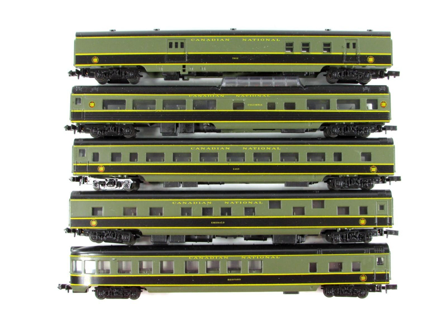 N Scale ***CANADIAN NATIONAL*** Lightweight Passenger 5-Car Set - Con-Cor 004032