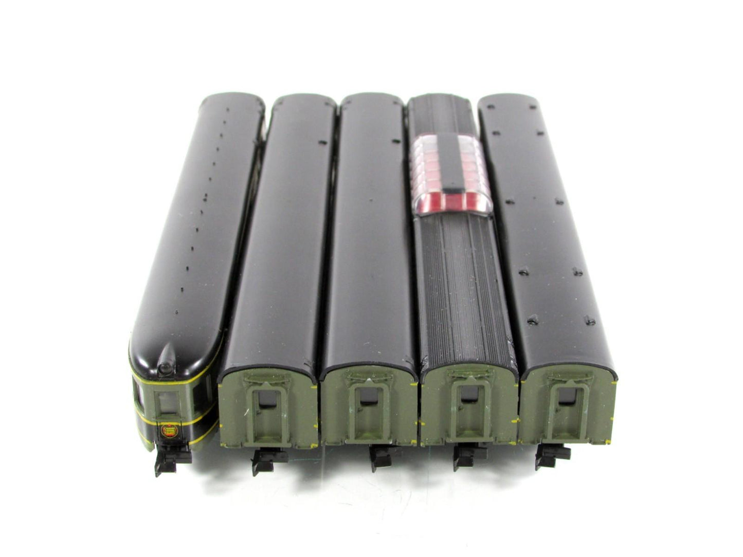 N Scale ***CANADIAN NATIONAL*** Lightweight Passenger 5-Car Set - Con-Cor 004032