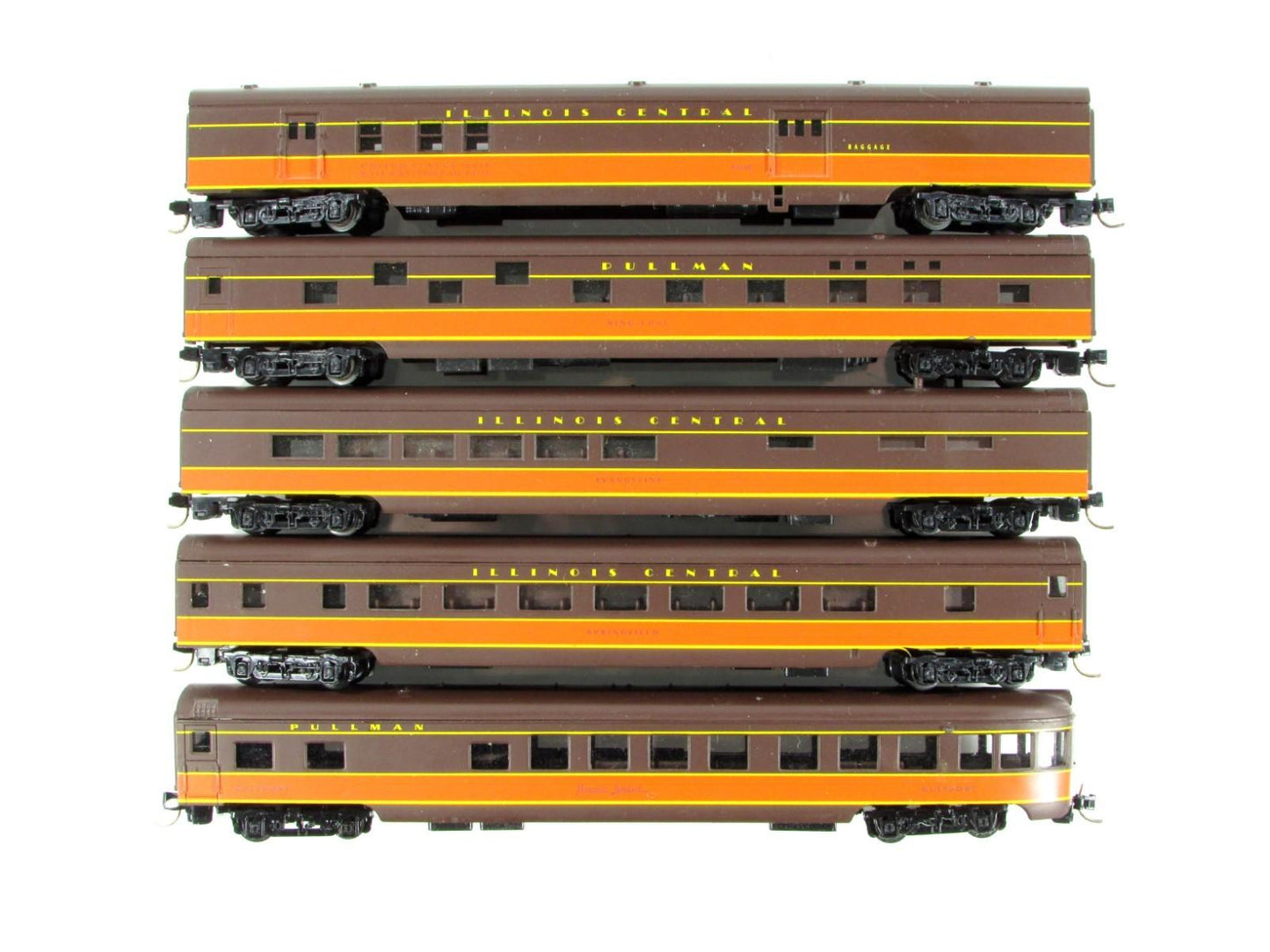 N Scale **ILLINOIS CENTRAL**  Passenger 5-Car Set - Con-Cor 004024, MTL Couplers