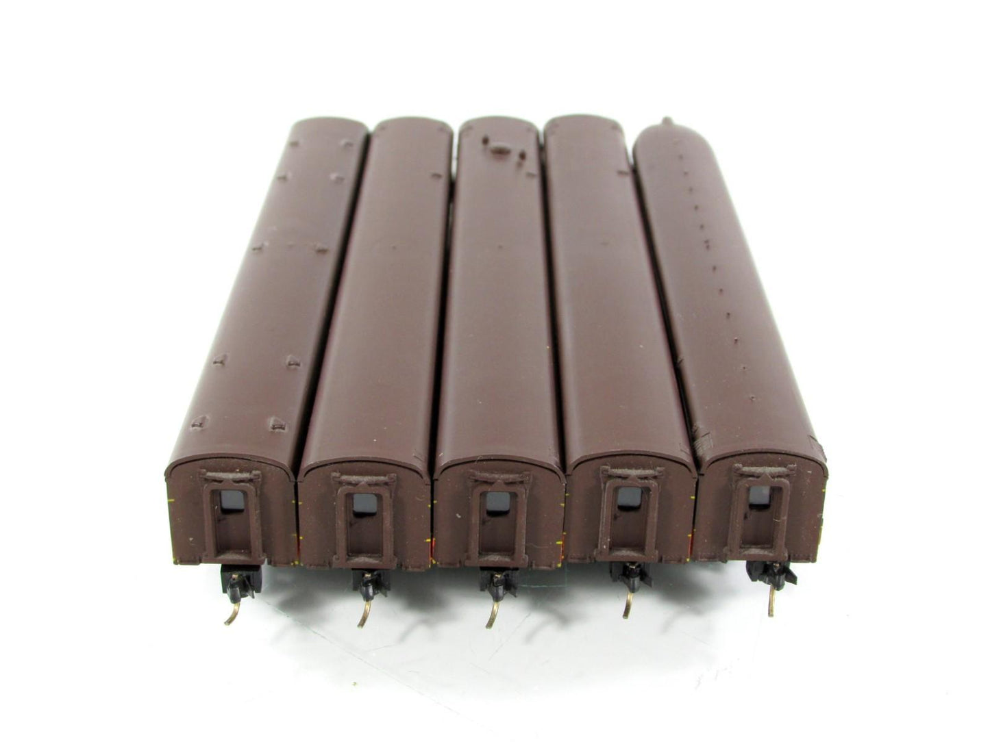 N Scale **ILLINOIS CENTRAL**  Passenger 5-Car Set - Con-Cor 004024, MTL Couplers