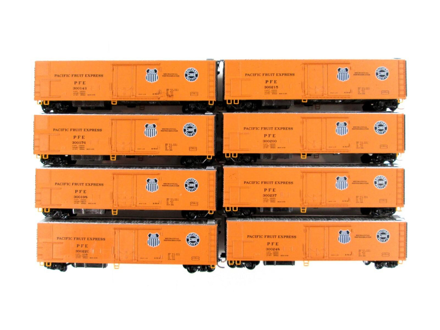 N Scale ***PACIFIC FRUIT EXPRESS*** Reefer 8-Pack - Micro Trains 99300811 **RARE