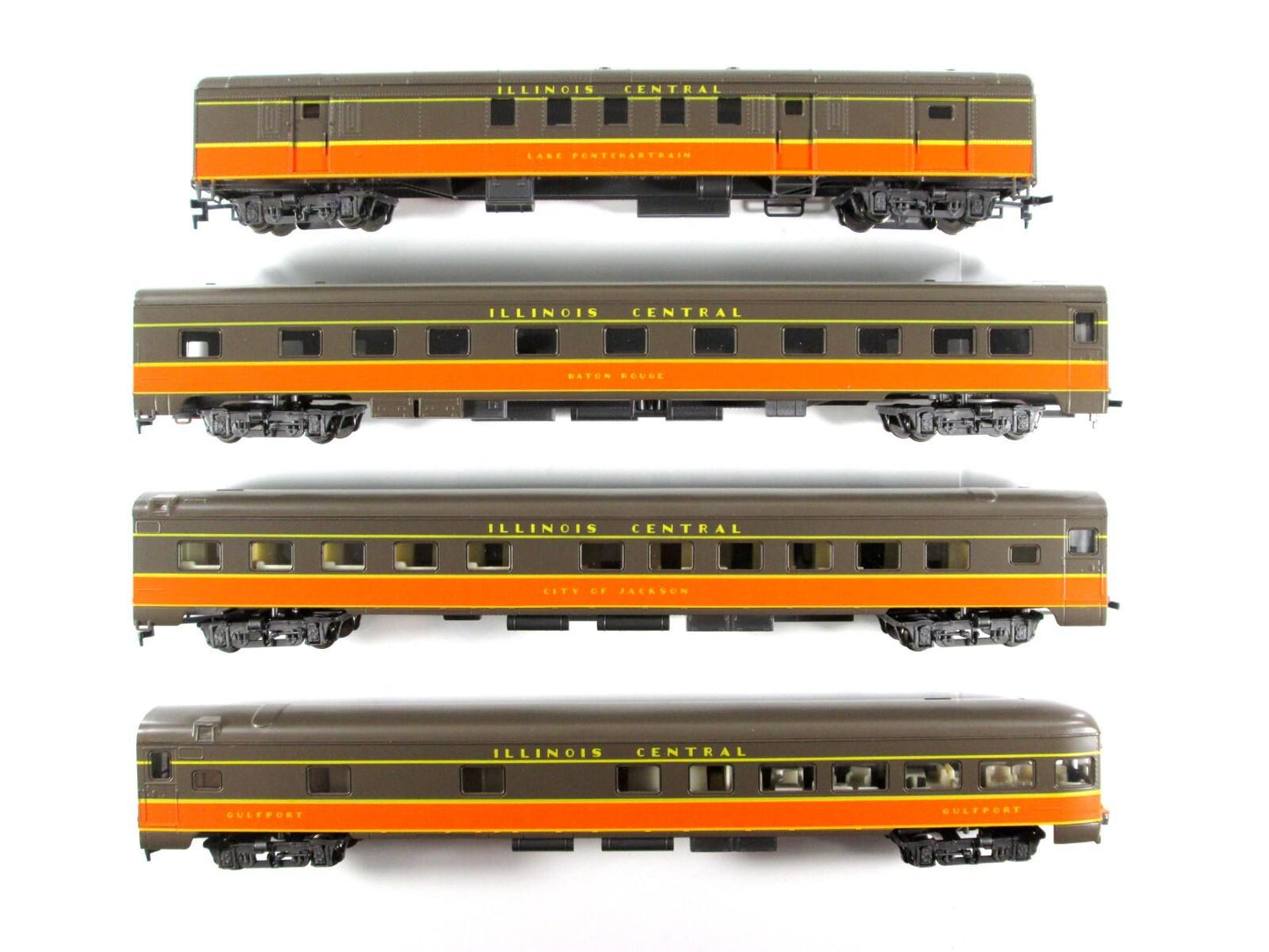 HO Scale **ILLINOIS CENTRAL** 1930s Lightweight Passenger Set B - Rivarossi 6953