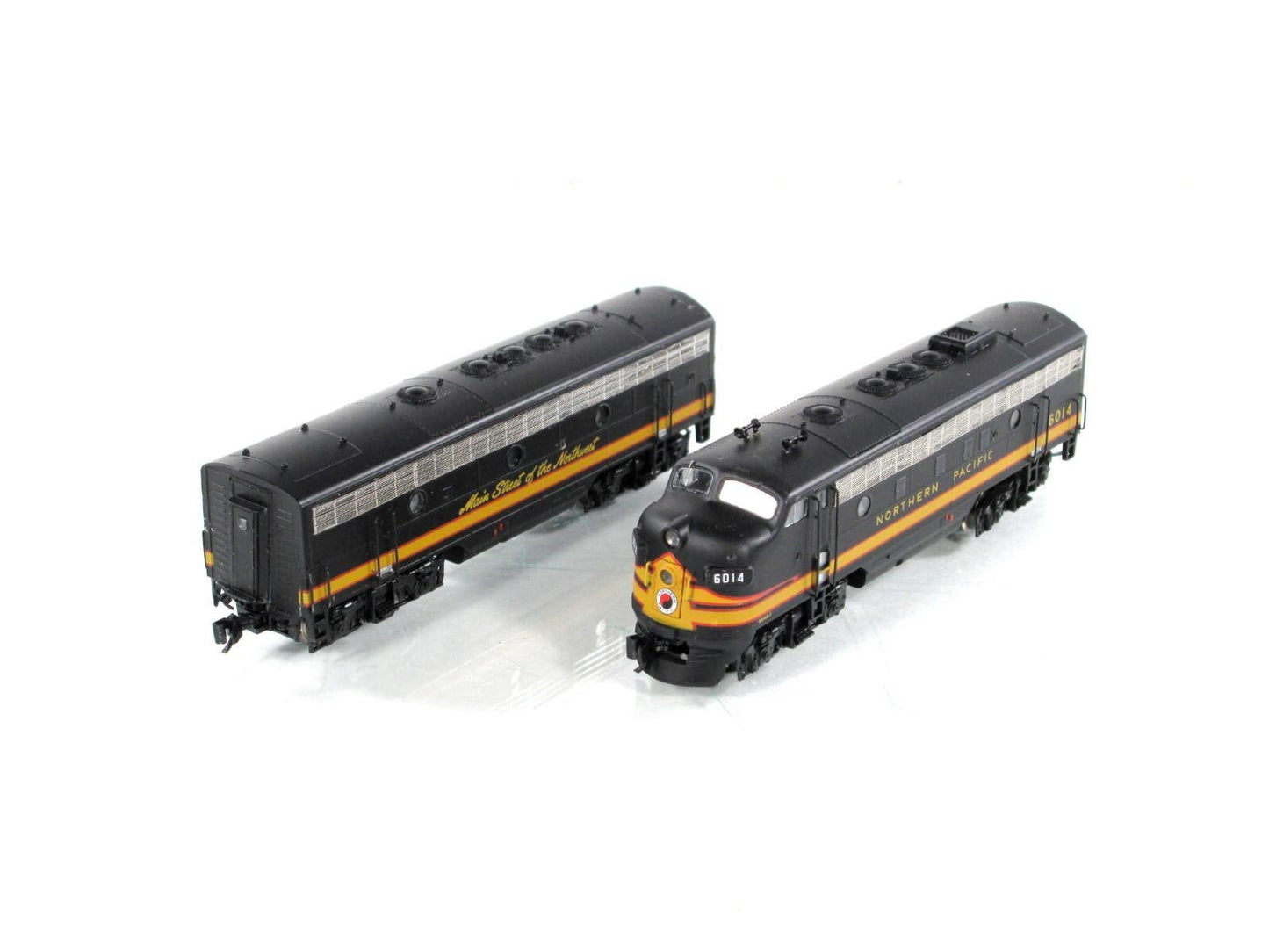 N Scale ***NORTHERN PACIFIC*** F7 A/B #6014 -Intermountain 69214, 69714 *DCC Rdy