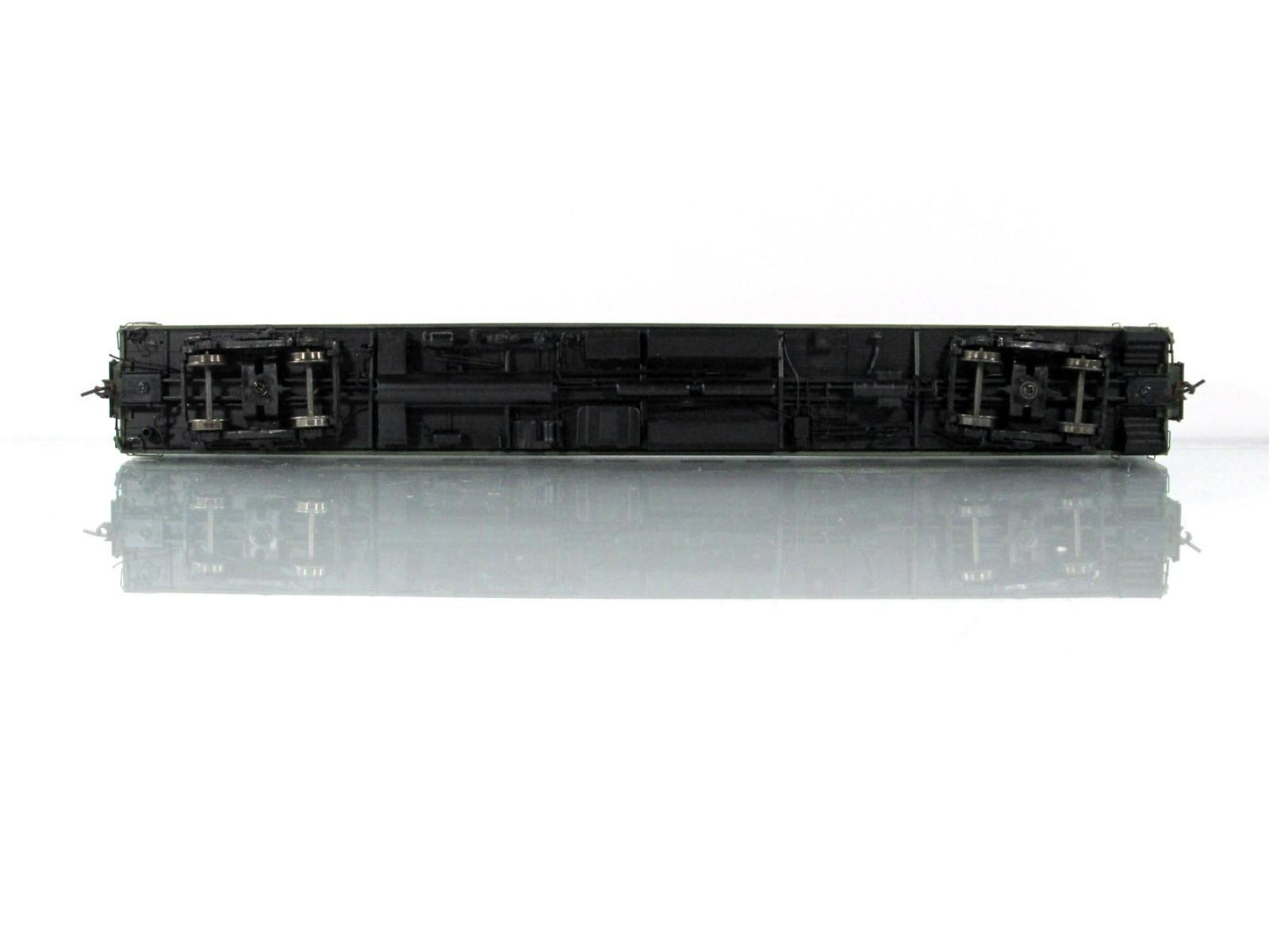 HO Scale **CANADIAN NATIONAL** Sleeper *Glace Bay* #2025 -Rapido 104010, Lighted