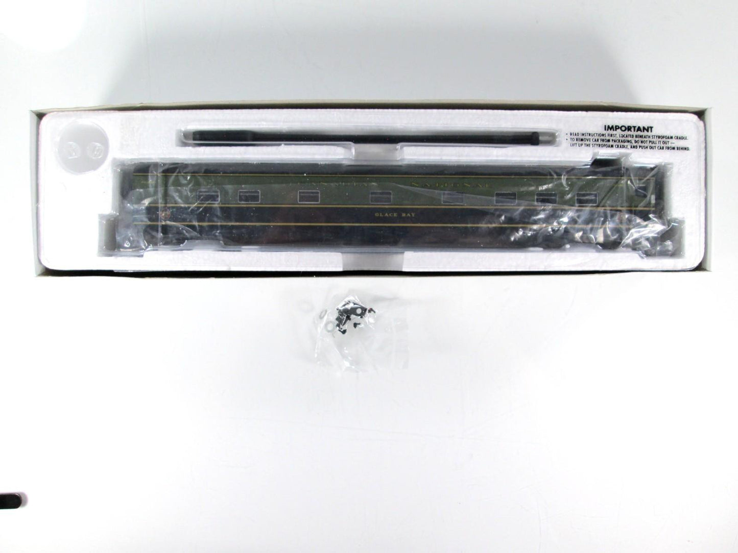 HO Scale **CANADIAN NATIONAL** Sleeper *Glace Bay* #2025 -Rapido 104010, Lighted