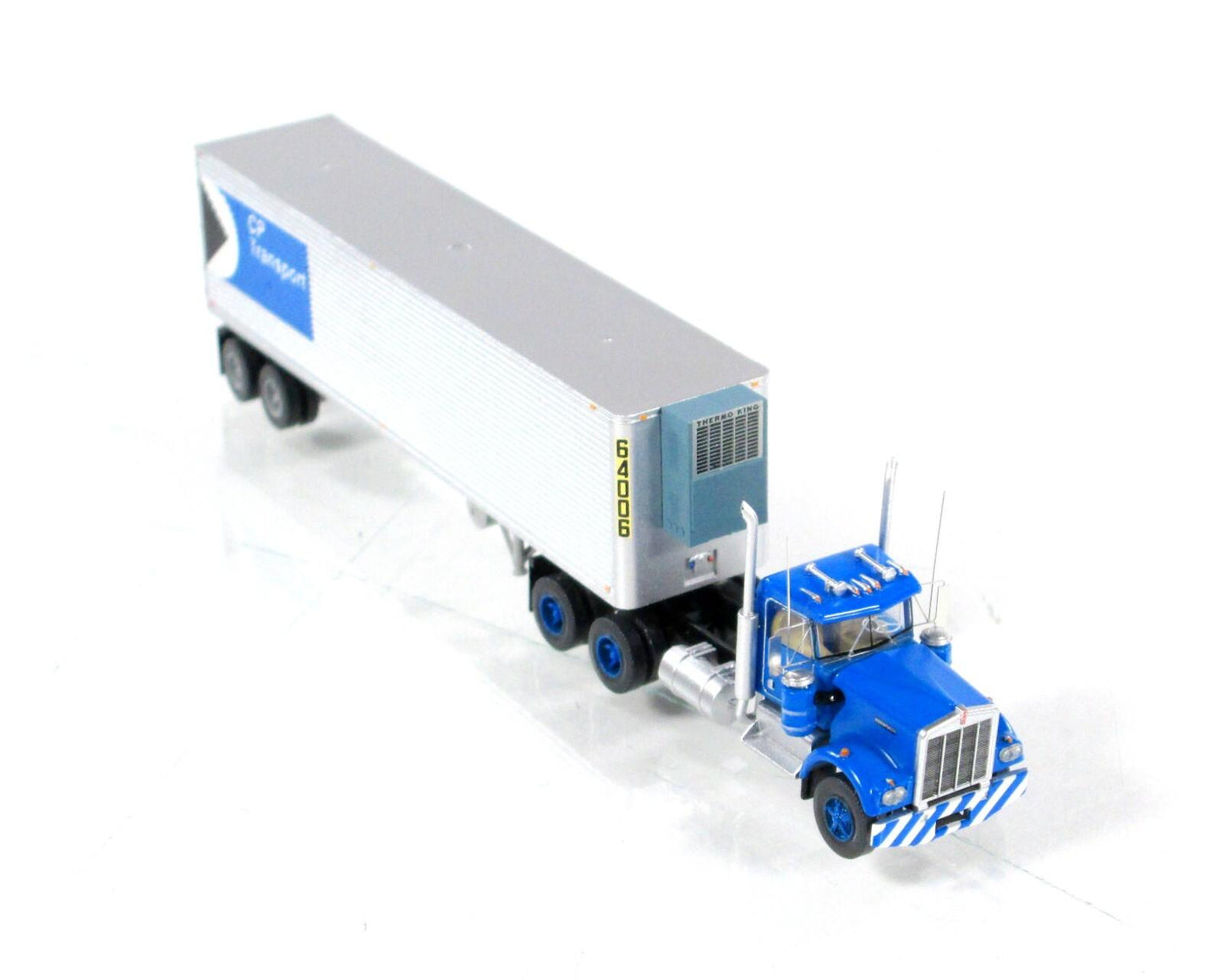 N Scale KENWORTH ***CP TRANSPORT*** W900 Tractor, 40' Trailer -- Trainworx 59073