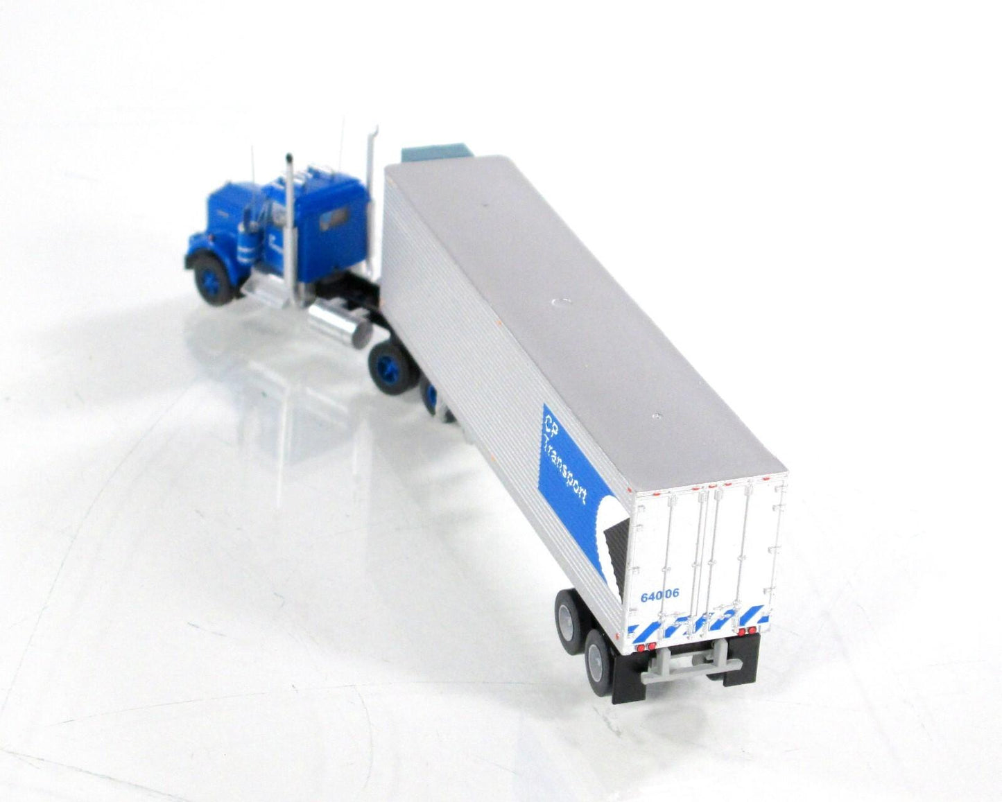 N Scale KENWORTH ***CP TRANSPORT*** W900 Tractor, 40' Trailer -- Trainworx 59073