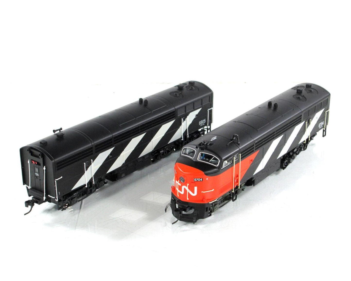 HO Scale *CANADIAN NATIONAL* C-Liner AB #6704,6805 - True Line Trains, DCC Sound