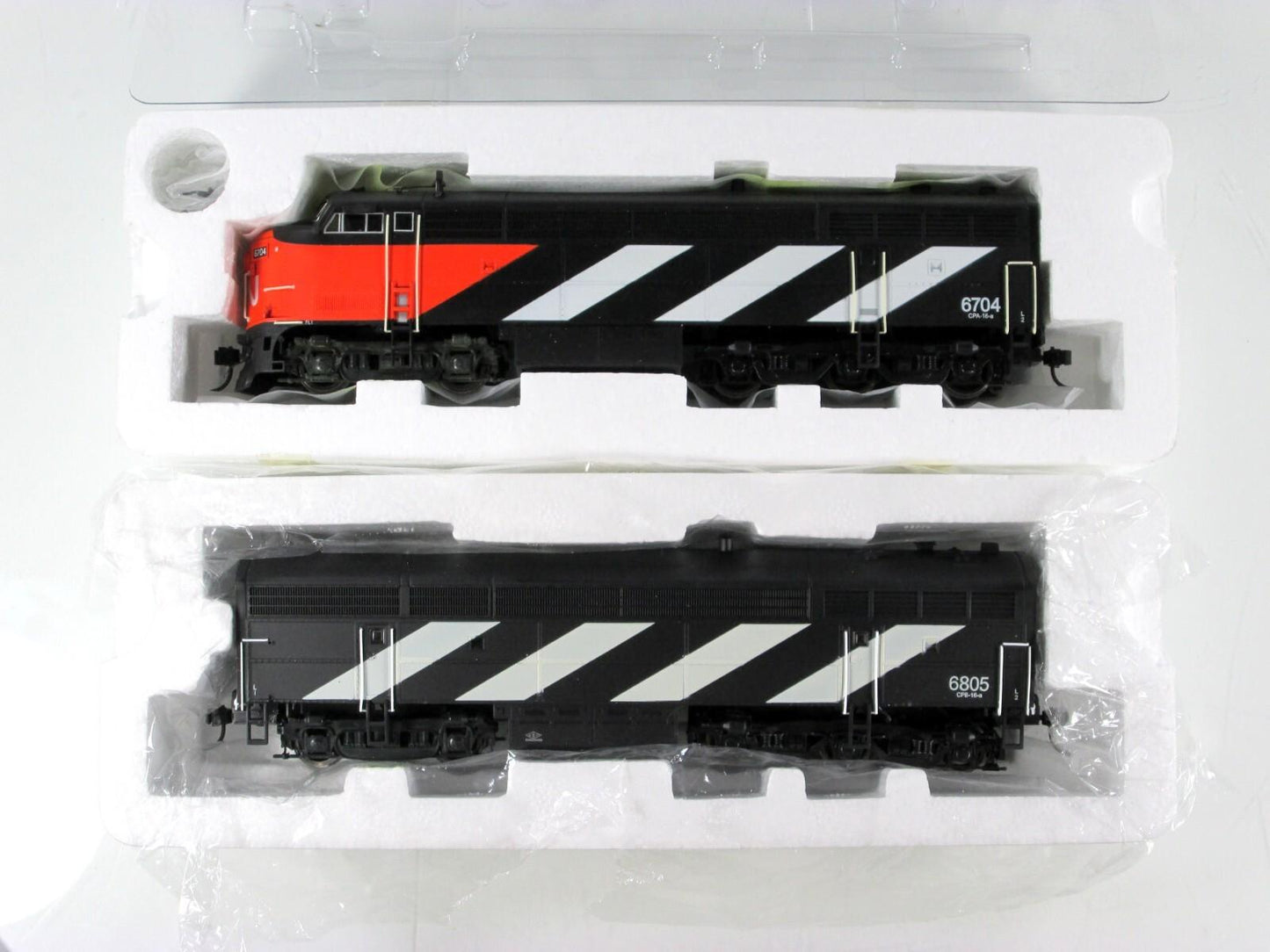 HO Scale *CANADIAN NATIONAL* C-Liner AB #6704,6805 - True Line Trains, DCC Sound