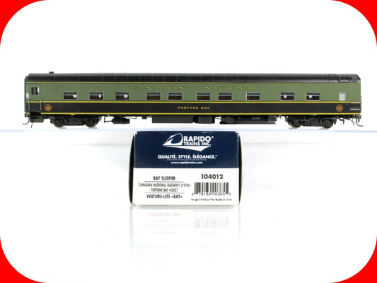 HO Scale *CANADIAN NATIONAL* Sleeper *Fortune Bay* 2027 - Rapido 104012, Lighted