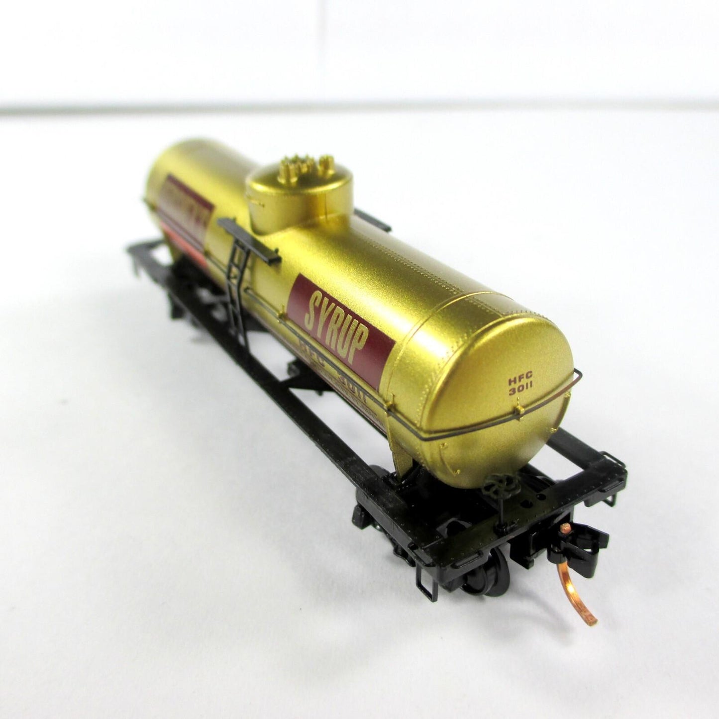 N Scale ***HERSHEY'S** Candy Single Dome Tank Car, HFC 3011 - Micro Trains 65510