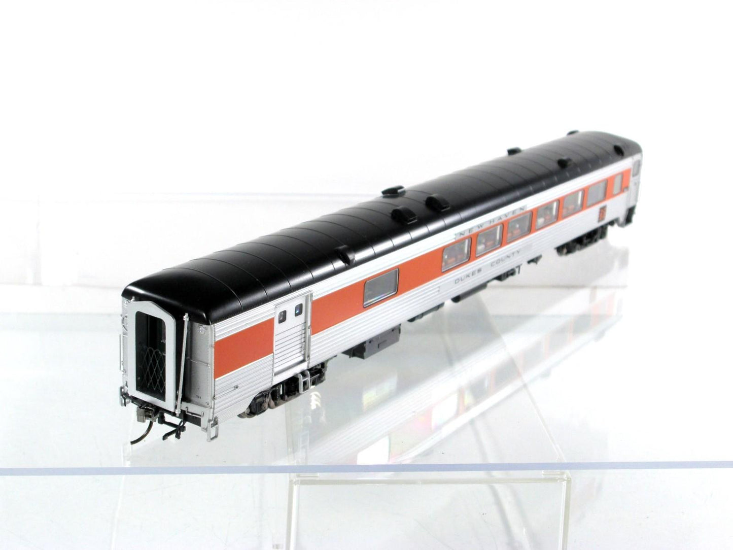 HO Scale ***NEW HAVEN*** DUKES County Car ------- Rapido 134015, Lighted **RARE*