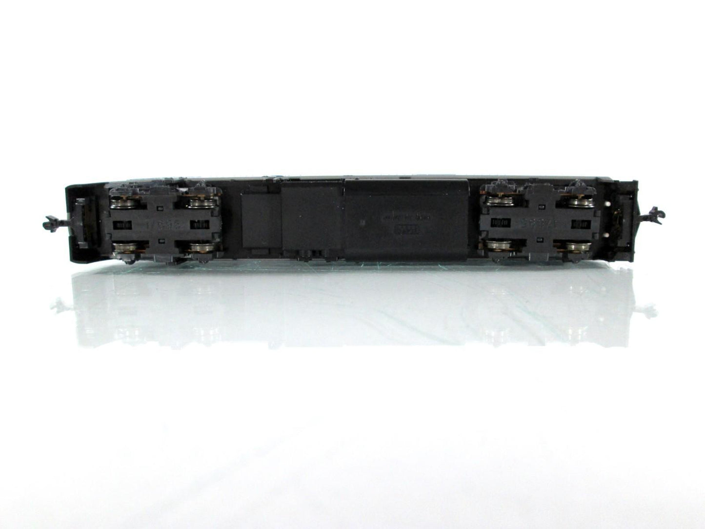 N Scale ***VIRGINIA RAILWAY EXPRESS*** Commuter Train - Kato 106-8705, DCC Ready