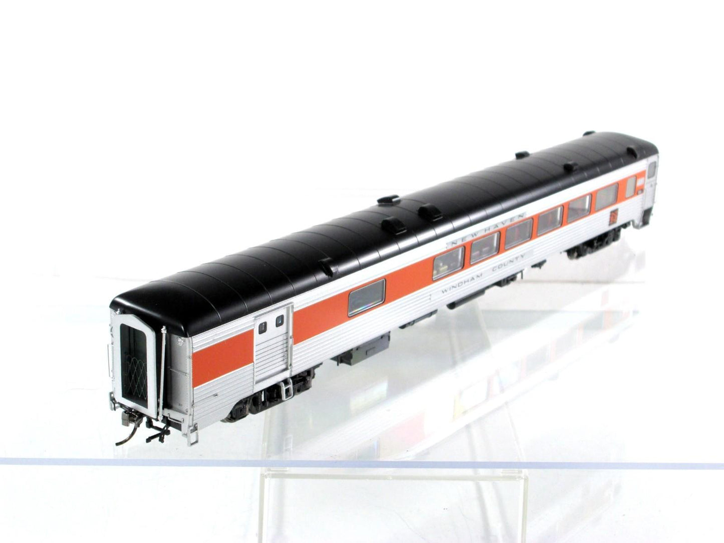HO Scale ***NEW HAVEN*** WINDHAM County Car ----- Rapido 134017, Lighted **RARE*