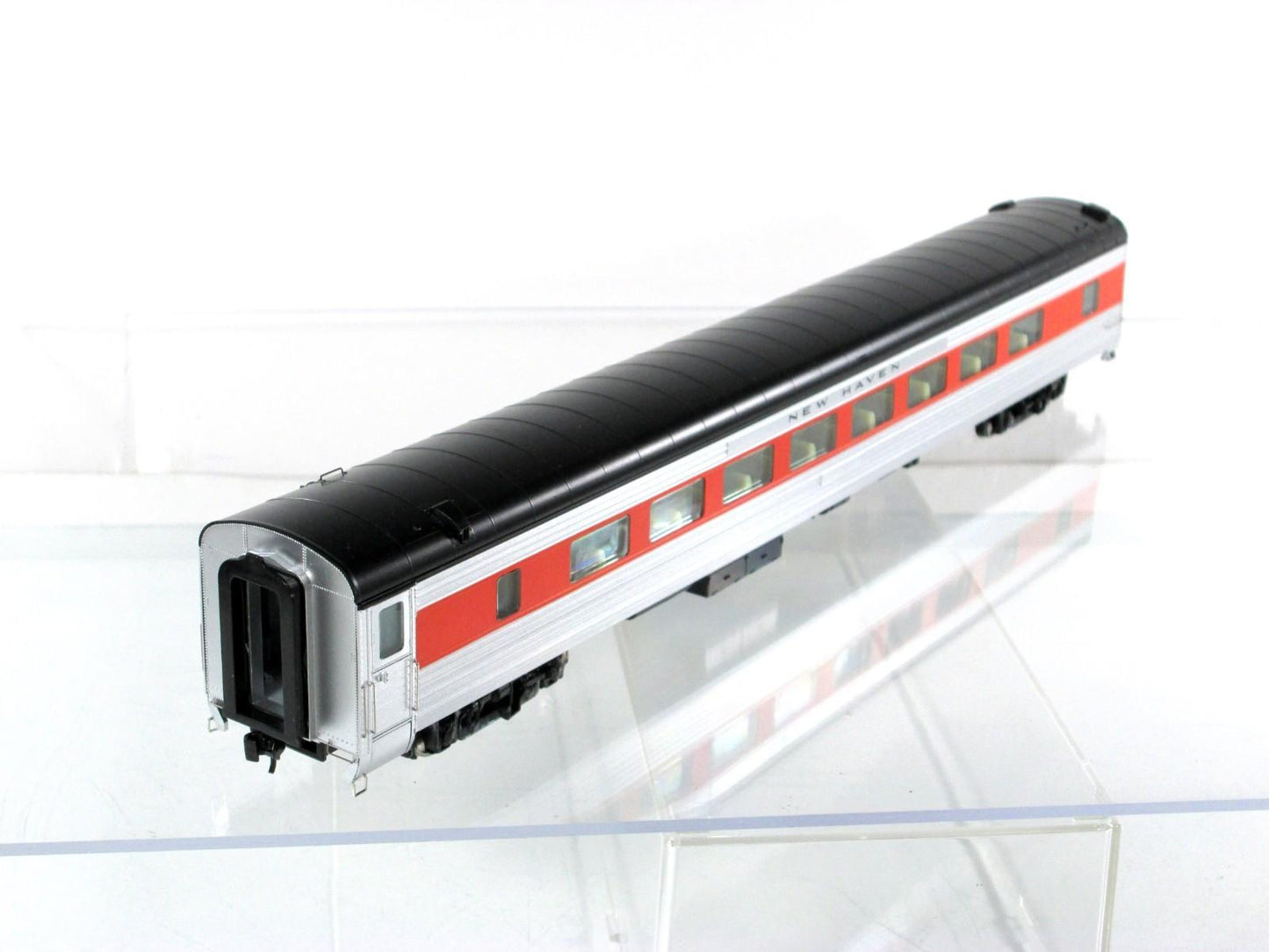 HO Scale **NEW HAVEN** Pullman-Standard 64-Seat Coach - Walthers 932-15003 *RARE