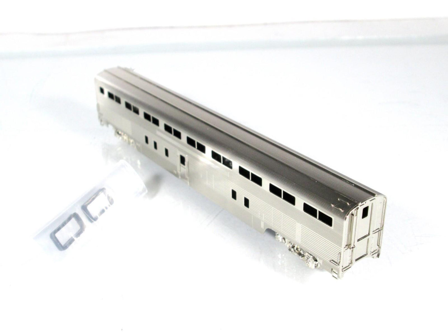 N Scale BRASS ***SANTA FE*** High Level Chair Car, 700 Series -- HALLMARK